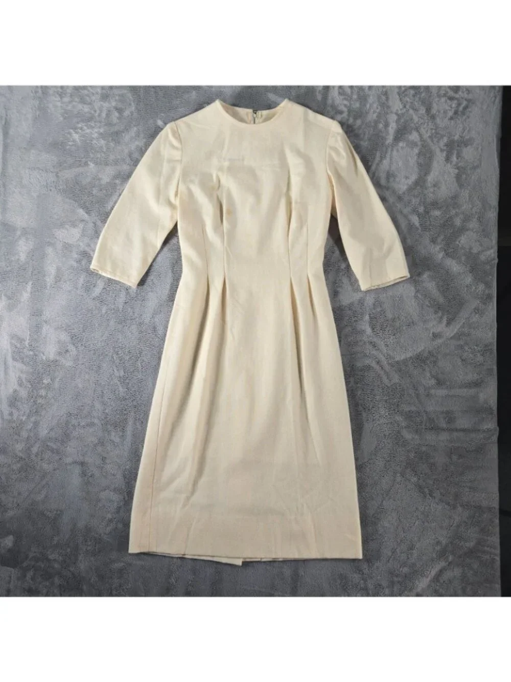 Vintage 1960s Cream Wool Jackie-Style 3/4 Sleeve Sheath Dress (S) *Fair